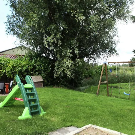 Quaint Farmhouse Near River In Oosterwijk * Leerdam