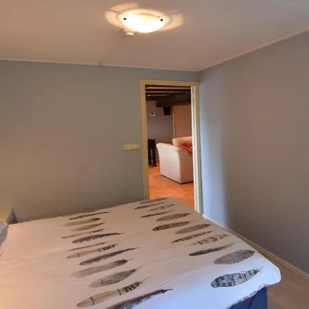 Holiday home Quaint Farmhouse Near River In Oosterwijk *