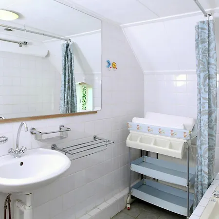 In Oosterwijk By River Linge Leerdam