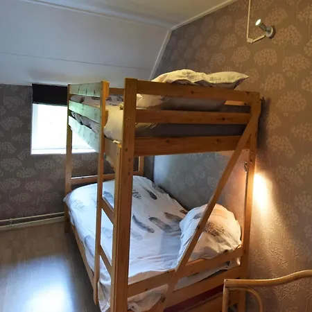 In Oosterwijk By River Linge Leerdam