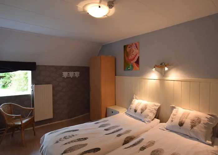 Farmhouse In Oosterwijk By River Linge Holiday home *