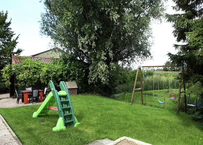 Farmhouse In Oosterwijk By River Linge Holiday home *