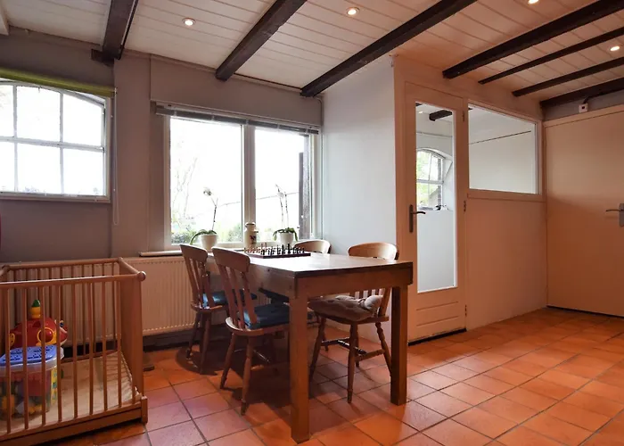 Holiday home Farmhouse In Oosterwijk By River Linge *