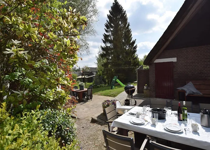 Holiday home Farmhouse In Oosterwijk By River Linge Leerdam