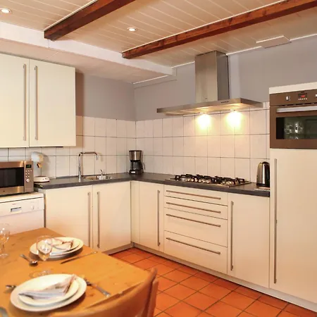 In Oosterwijk By River Linge Casa vacanze