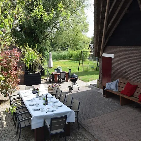 In Oosterwijk By River Linge Casa vacanze *